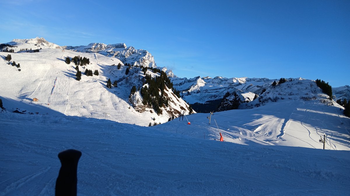 Un Papa vs huit monstres - journée de ski du Samedi 29 novembre